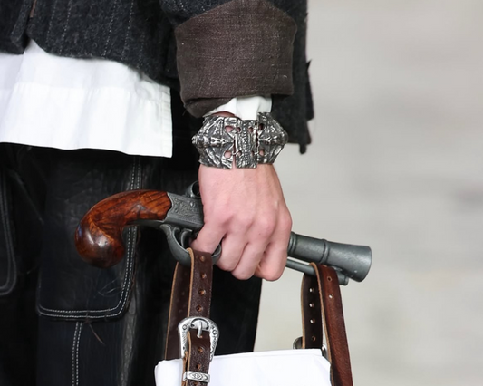 ANTONIO SALVATORE · FATE PRESTO · VOGUE