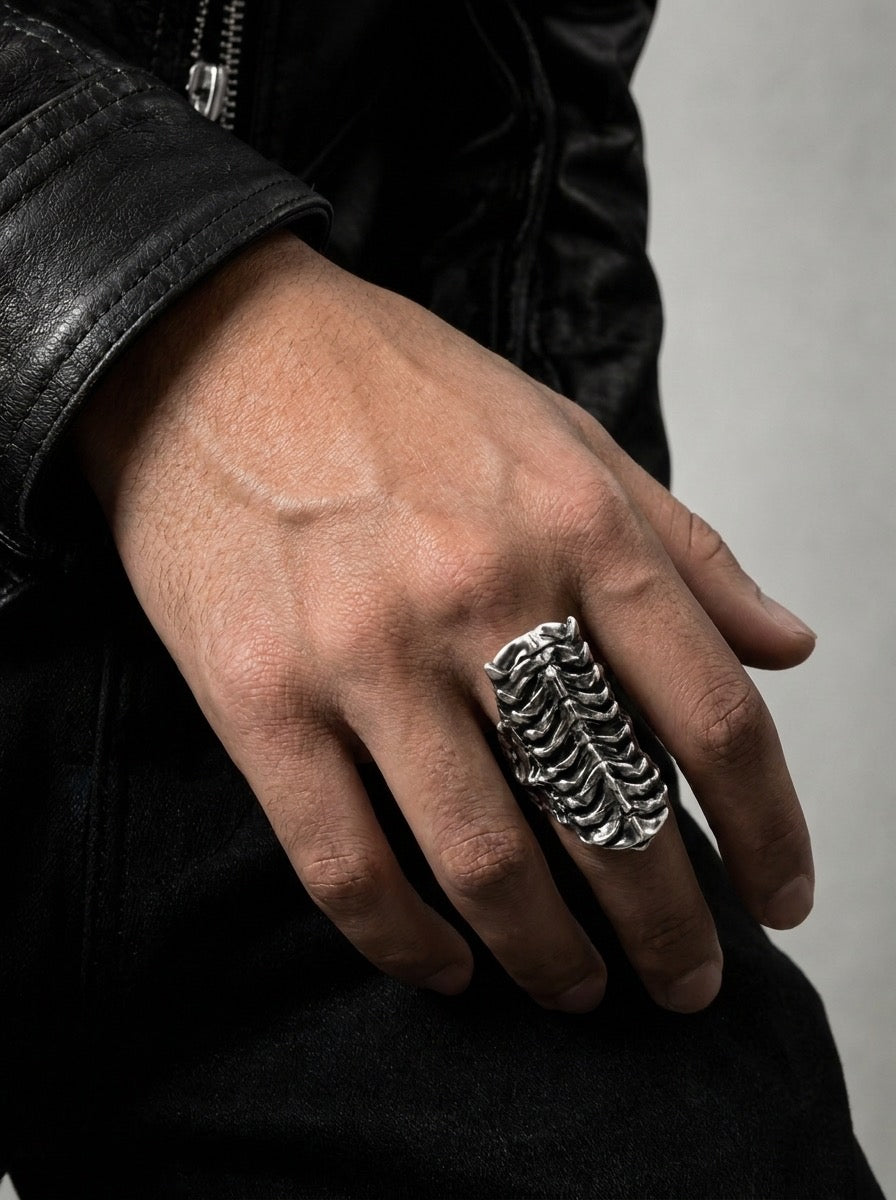 Verteber Ring sculptural 925 silver architectural designer ring side view Exoderme Collection