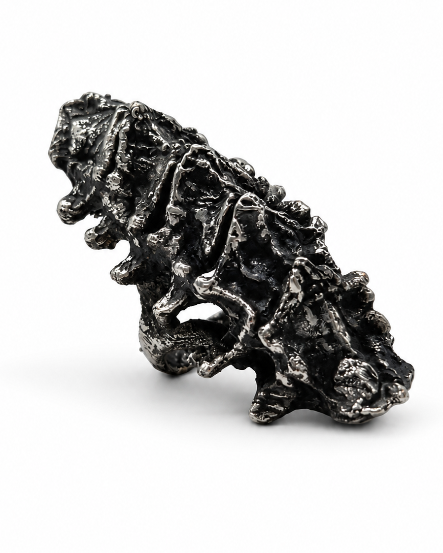 CREST RING