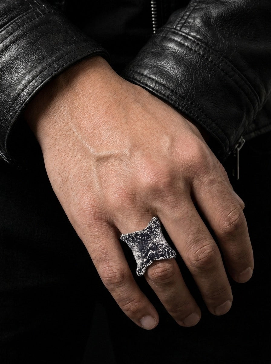Prothesis Ring Middle 925 sterling silver central phalange ring Exoderme Collection DYSKINESIAA Paris