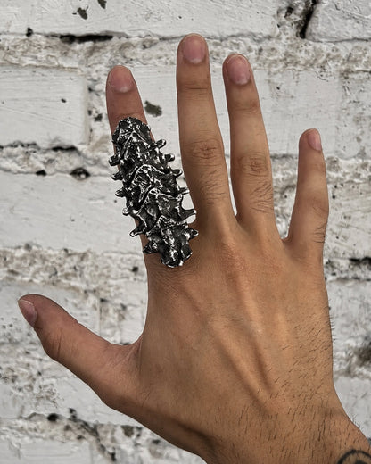 CREST RING