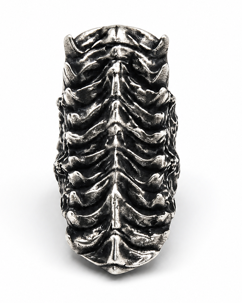 Verteber Ring solid 925 sterling silver vertebra-shaped statement ring front view DYSKINESIAA Paris