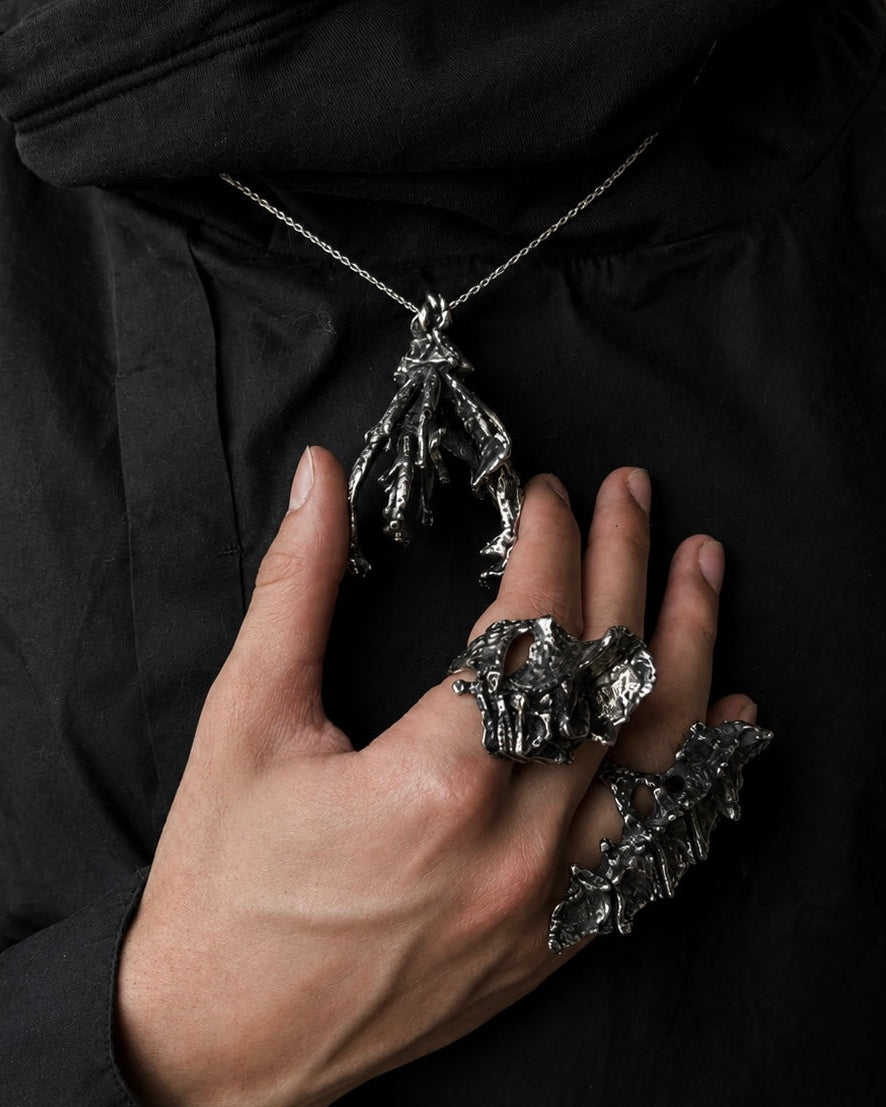 LIGATURE NECKLACE