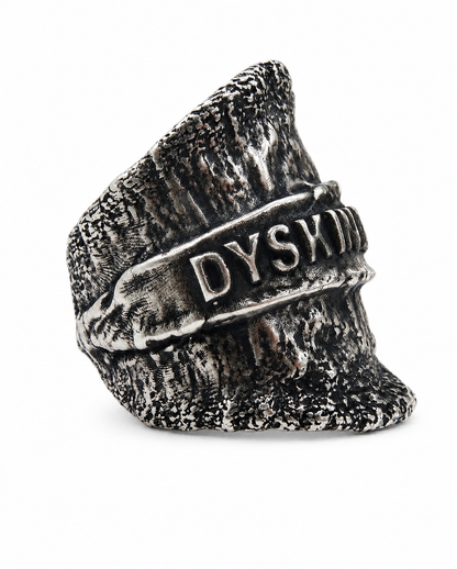 Dualskin Ring solid silver architectural finger ring Exoderme Collection DYSKINESIAA Paris worn