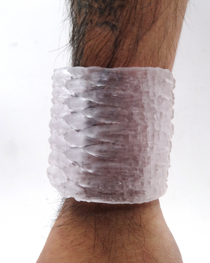 MOLT CUFF